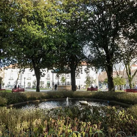 Urban With Balcony In Apartamento Porto