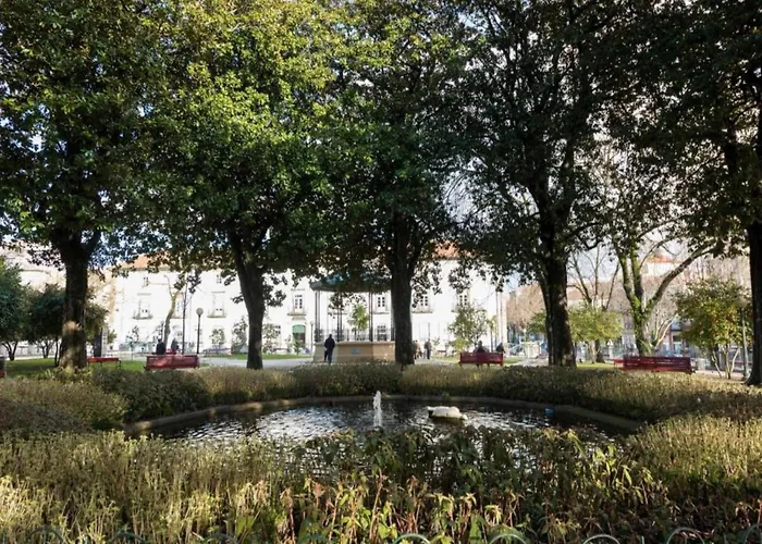Urban With Balcony In Apartmán Porto