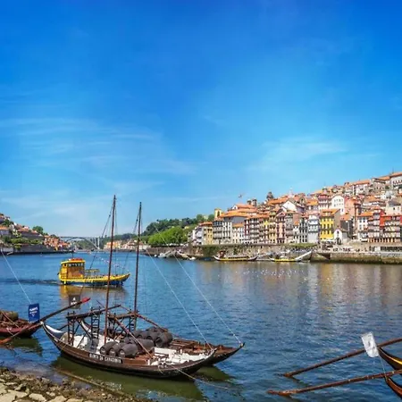 Lägenhet Urban With Balcony In Oporto