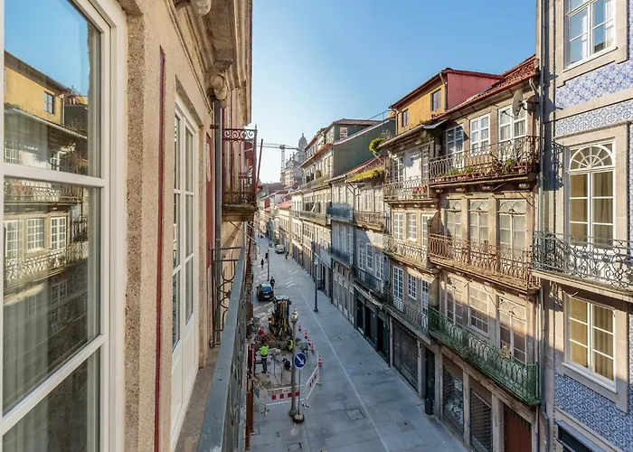 Urban With Balcony In Appartement