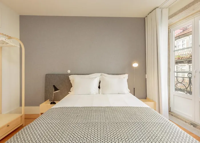 Urban With Balcony In Appartement *