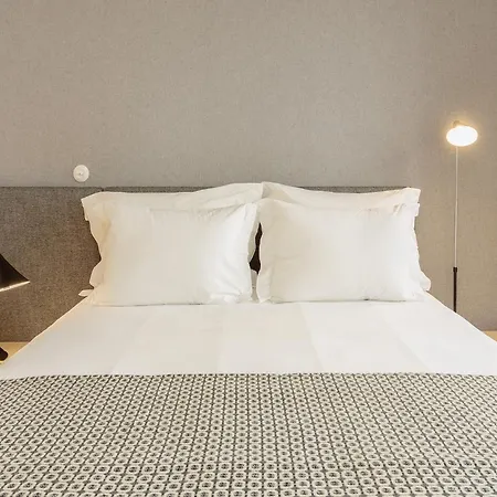 Apartment Urban With Balcony In